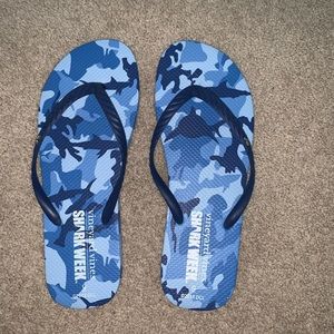 Vineyard Vine Flip flips